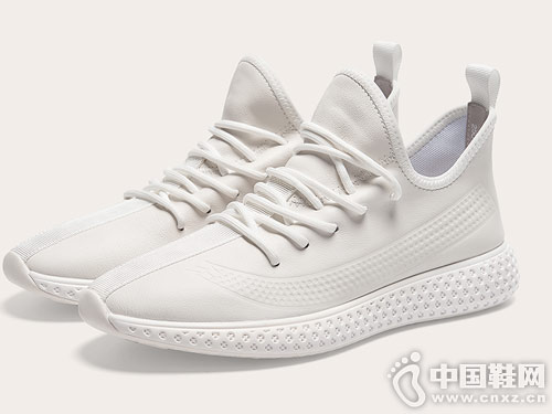 ʱ��С��ЬҬ�ӳ�Ь������Ь2019�¿�