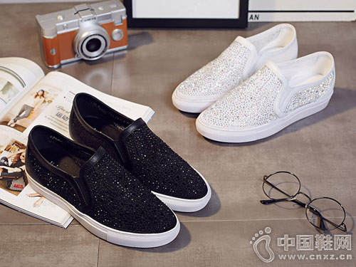 ������ʱ��ƽ��Ьˮ���˶�����Ь