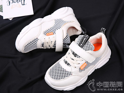 �ٱ����洺��2019ͯЬ�ϵ�Ь