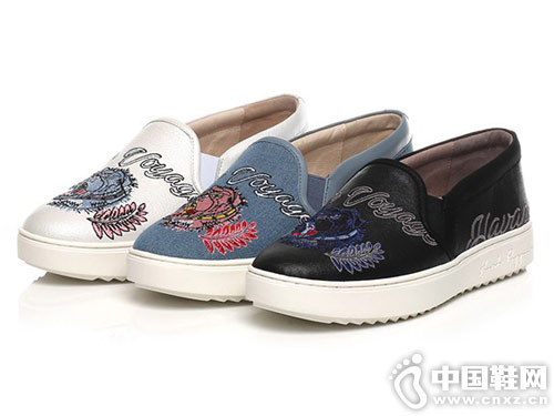 �ָ�Ů���а�ЬHush-PuppiesϾ��ʿ