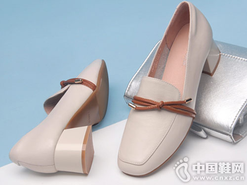 �ָ���ЬŮ����2019�¿��˹������Ь