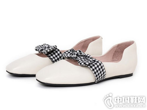 ������ɫ2019�����¿�����Ь