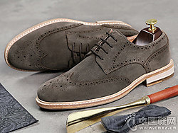 ��װ��Ƥ�к������Ӣ�ײ������Ь��