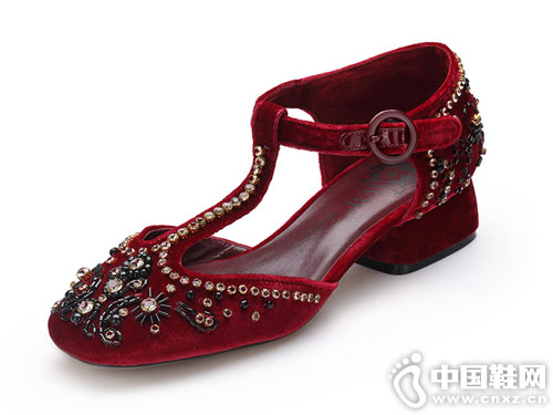 VME�����������ʷ�ͷ���鷽��ǳ�ڵ�Ь