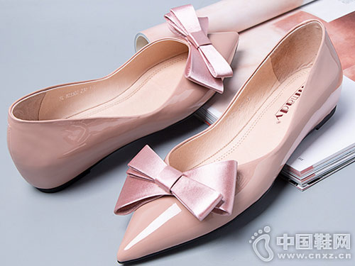 ˹�����ٴ�����ЬŮ2019���������ƽ��Ь