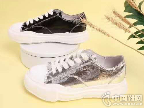 2019EM����ʱ��ŮЬС��Ь