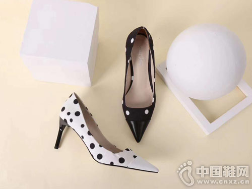 2019EM����ʱ��ŮЬ�߸���Ь