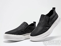 ά������һ�ŵ���Ь����Ӣ��ʱ������Ь