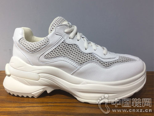 2019����һ��Ʒŷ��ʱ�г��������ϵ�Ь