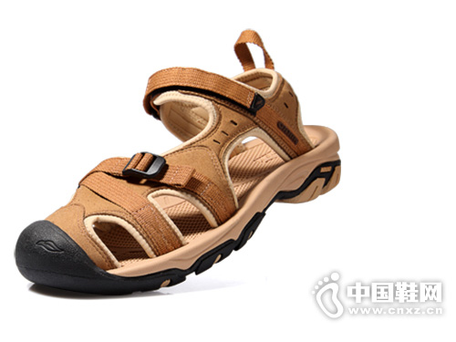 Nikko�ո߻���ɳ̲Ь�ļ��˶���ˮЬ