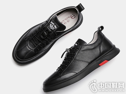 ����С��Ь�к��泱���ٴ���Ƥ��Ь