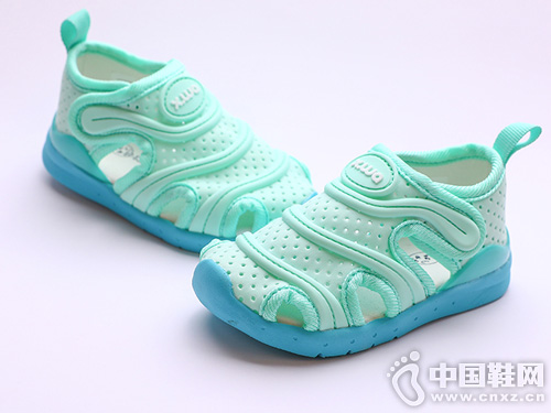 ѧ��Ь���ⲽ��Ьѩ���ް�ͷɳ̲Ь