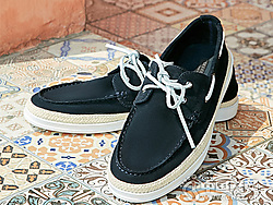 2019�¿�SELECTED˼���µ�Ь���д�Ь