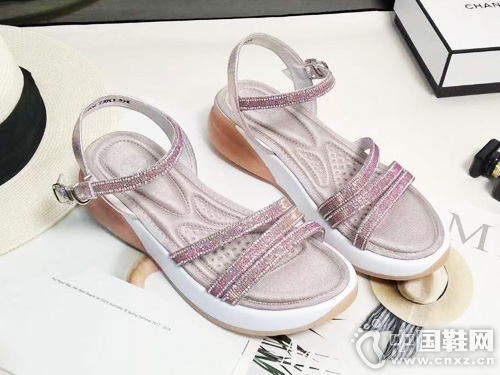 �ļ��¿�EM����ʱ��Ʒ�ƺ����Ь