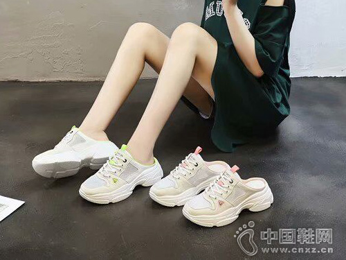 Ľ����MULANXI2019�¿��ϵ�ŮЬ