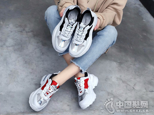 Ľ����MULANXI�¿����ʳ����ϵ�Ь