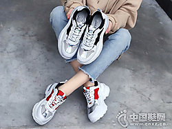 Ľ����MULANXI�¿����ʳ����ϵ�Ь