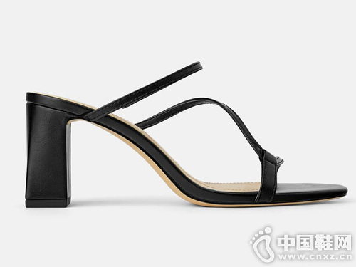 �߸���Ь��·��2019�¿�����ŮЬ