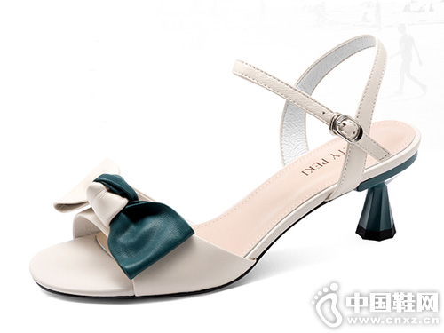 ����¶ֺ��ЬŮһ�ֿ۱��������ٴ��