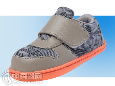 С����ͯЬ2019�����¿�ѧ��Ь