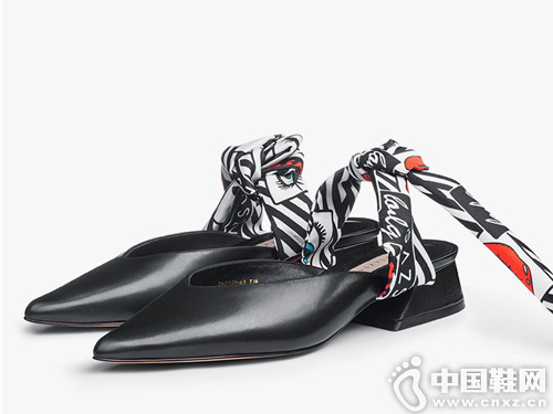 ɯɯ��2019�����¿�����ͷʱ��С�װ���Ь