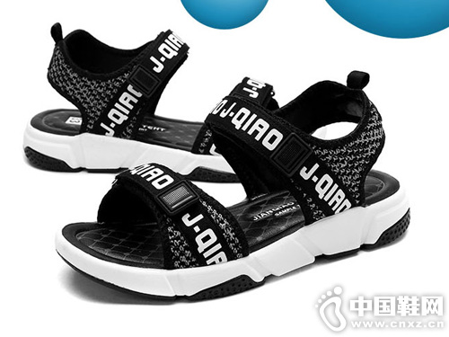 ������ͯ�ļ��¿ɳ̲��Ь