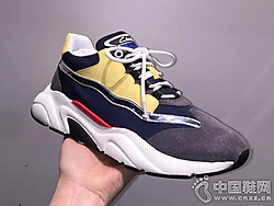 19�����¿�chishaluo��ɯ��ʱ��ϵ���˶�����Ь