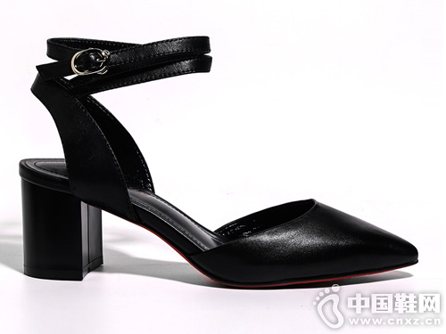 2019�¿������ʱ����Ƥ��ЬŮ�п�