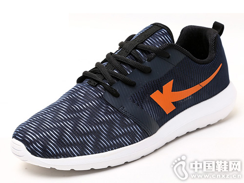 ����ɫ��Ь�¿�͸���˶�Ь��̤����