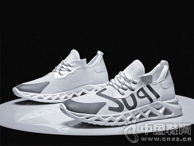 2019�¿�˹�׶������˶�����Ь ���͸��