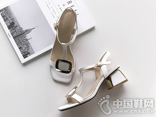 ŷ����2019�ļ��¿�һ�ֿ۴���Ь