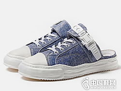 ά���ļ��¿�ʱ�к��泱���ٴ�������Ь