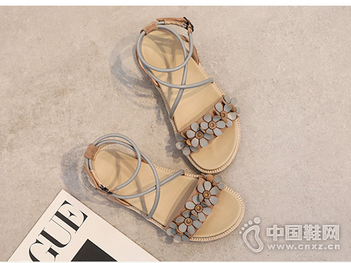 �����ɸ���ЬŮ2019�¿�ins��Ь