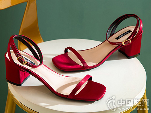 ��ݷhoneyGIRL����һ�ֿ۴���Ь