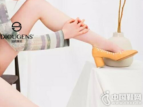 2019��ŷĦ���¿�ָ�ǳ�ڵ�Ь