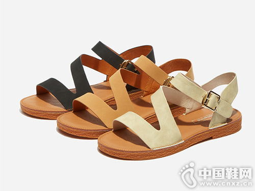 �ȷ�2019���ļ��¿�Ůʿʱ��һ�ֿ۴���Ь