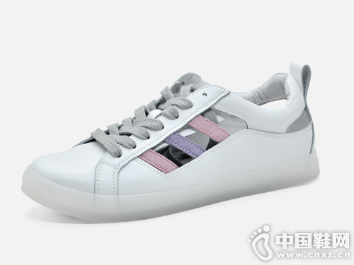 2019�ļ�С��Ь���������οհ�Ь