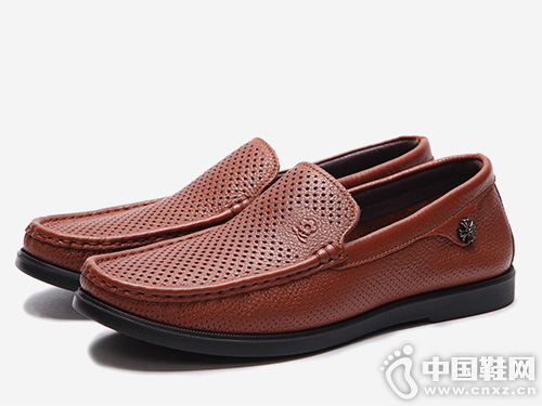 ���ؽ���͸�����������ο���Ь