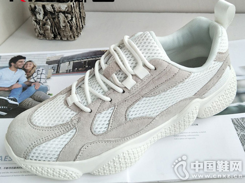 KFT������Ь�ϵ�Ь2019���¿�͸��