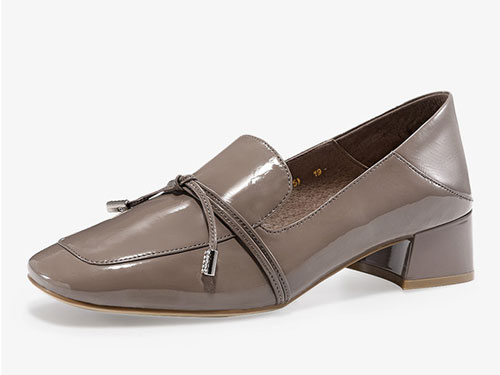 ��ɭ2019�＾�¿�ţ��Ƥ��ͷ���и���Ь