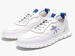 blaihilton����ϣ���ٳ�����Ь�ٴ��˶�Ь