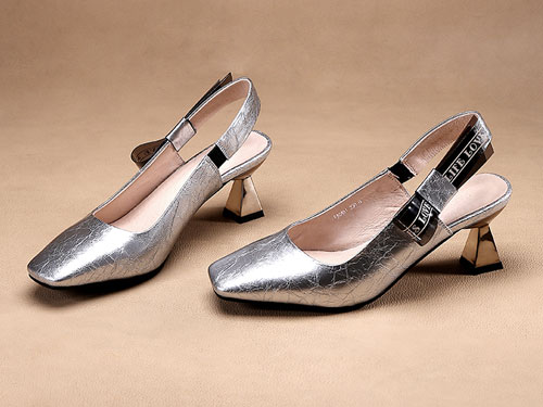 ������2019�ļ��¿�ŮЬţƤ�ָ�Ь