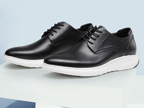 ��¼��ʿ��������ߵ���͸����Ƥ���ų�