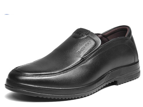 3515ǿ��ƤЬ�д�����Ƥ͸����������Ь