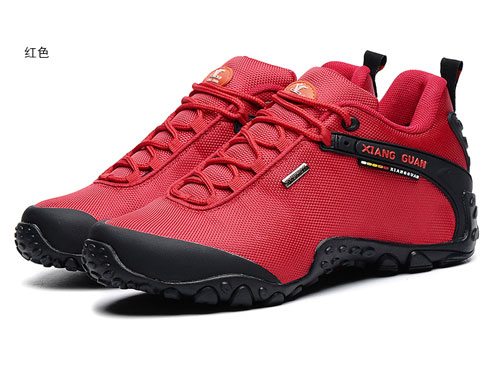 ��ں�ɫ��ɽЬ���＾�˶�����Ь