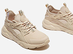 �ȷ�2019�����¿���Ь������ʿʱ���˶�����Ь