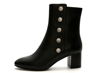 ��˹����19�ﶬ�¿�Բͷ�ָ�Ӣ�׷�Ůѥ