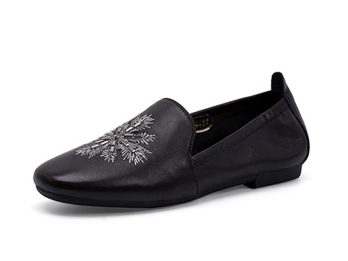 MARTNIEL���ڶ�2019�����¿�ŮЬ����