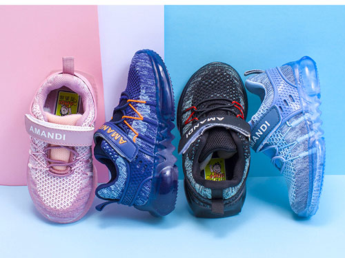 ������ͯЬ�����˶�Ь2019�＾�¿�