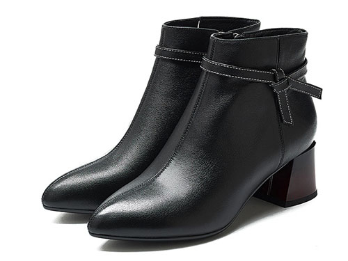 ����ʱ����Ů������ָ���ͷ����ѥ��ѥ